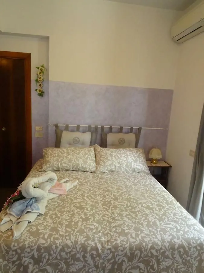 Le Mimose B&B Vinci 0*,  Italy